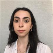 Profesora de inglés con Proficiency Certificate (C2) por la Universidad de Cambridge